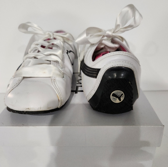 Womens Puma sneakers, size 8.5 - Picture 2 of 5